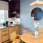 Blue With Balcony - Self Check-in Apartamento