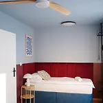 Blue With Balcony - Self Check-in * Varsovia