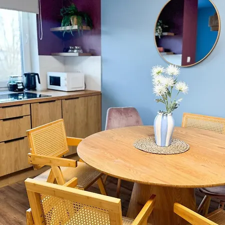 Apartment Blue With Balcony - Self Check-in
