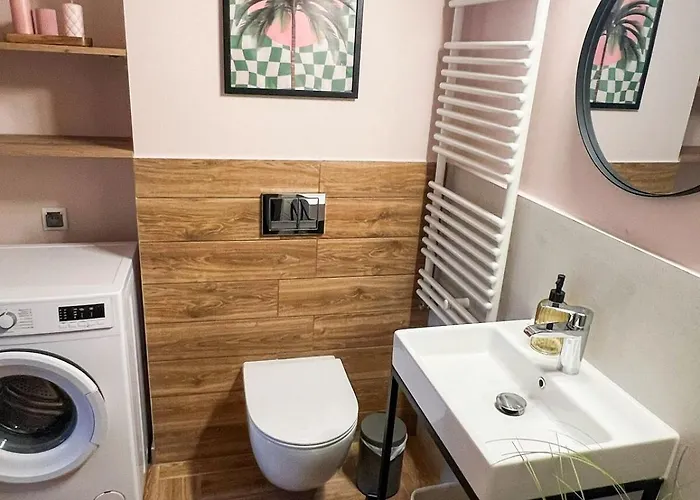 Blue With Balcony - Self Check-in Daire