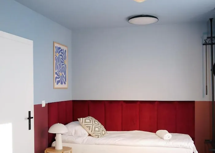 Blue With Balcony - Self Check-in * Varşova