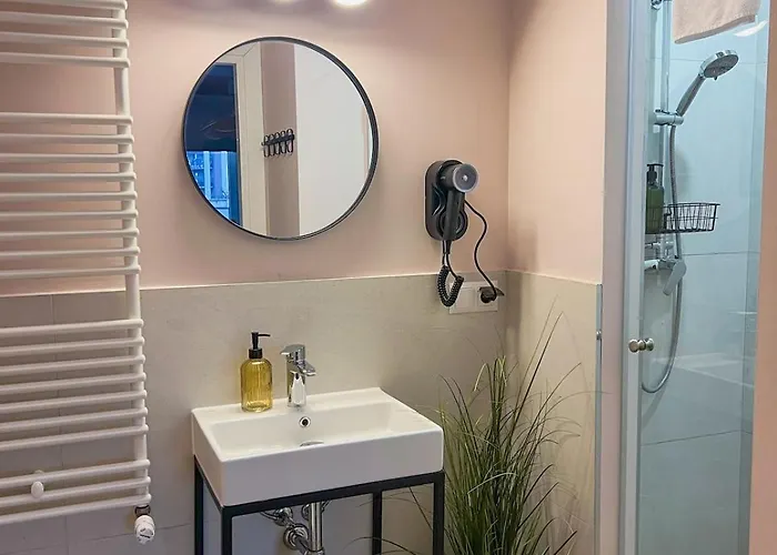 Blue With Balcony - Self Check-in Daire *