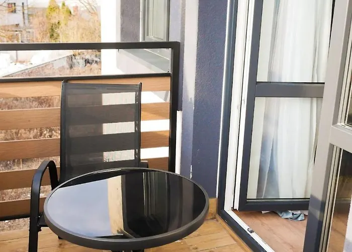 Blue With Balcony - Self Check-in * Varşova