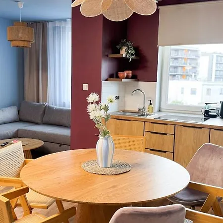 Blue With Balcony - Self Check-in 华沙