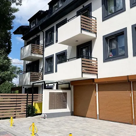 Blue With Balcony - Self Check-in